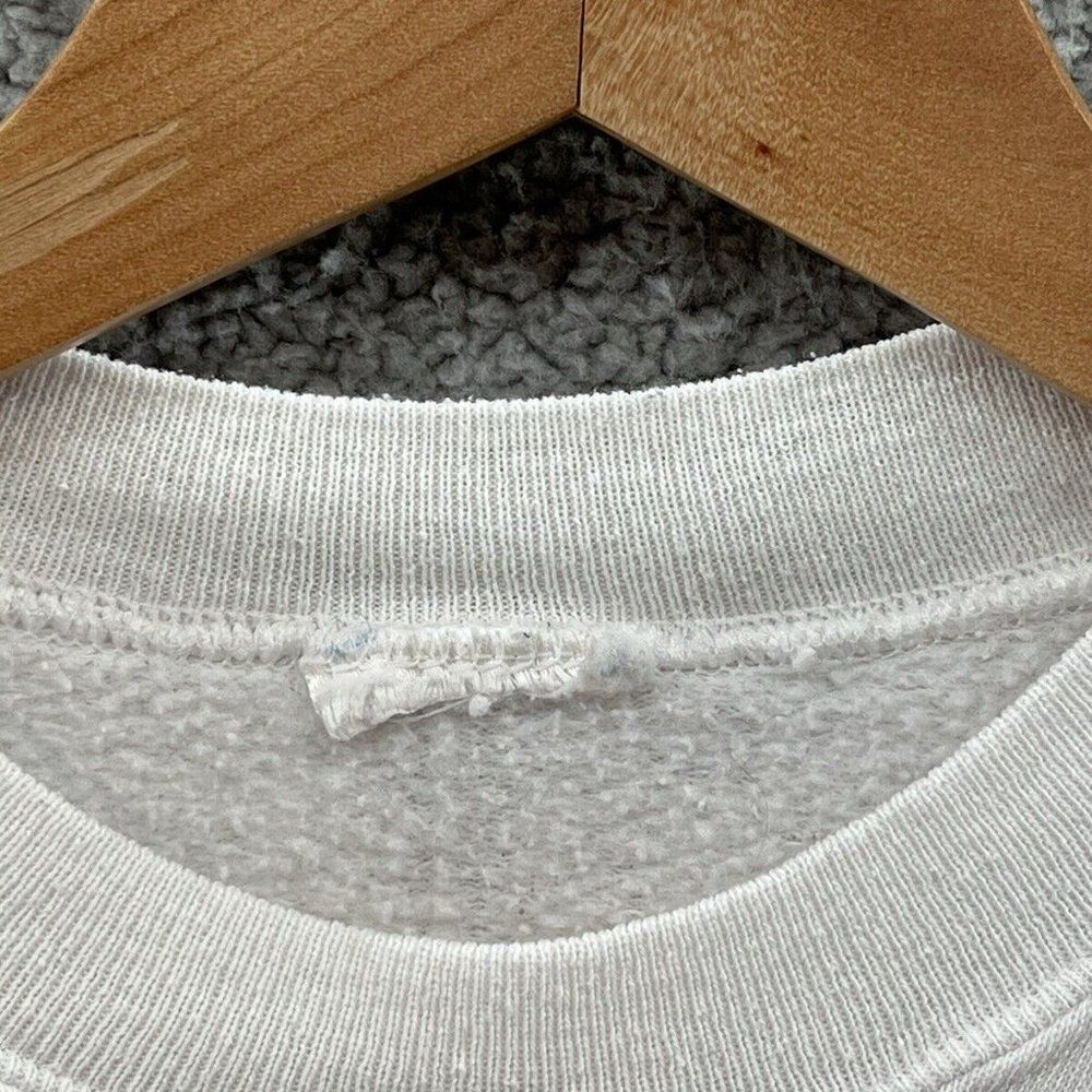 Vintage Winter Birds Maryland White Christmas Crewneck Sweatshirt - Picture 3 of 4